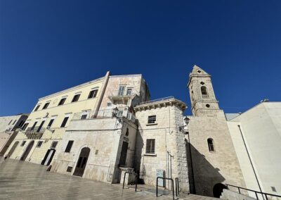 Bari- Sunnyside Buildings